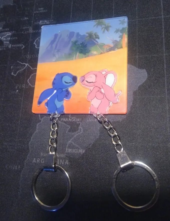 Customer photo review of Chaveiros combinando estilo desenho animado