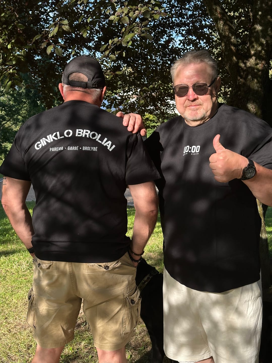 Customer photo review of Ginklo Broliai T-Shirt