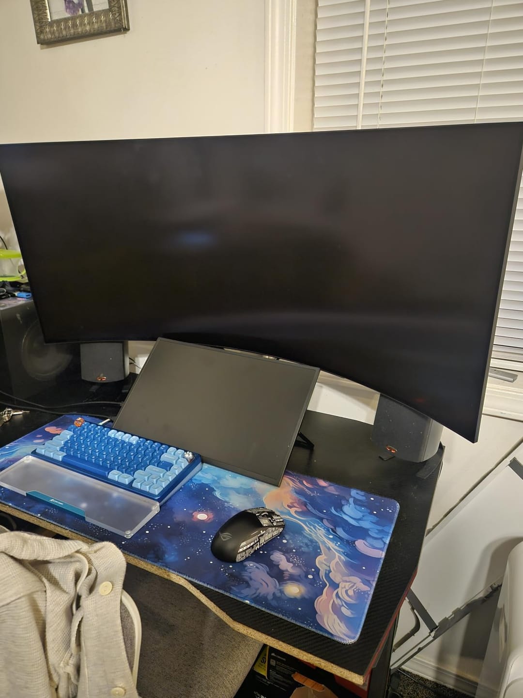 Customer photo review of 2-in-1 Laptop & Monitor Desk Mount