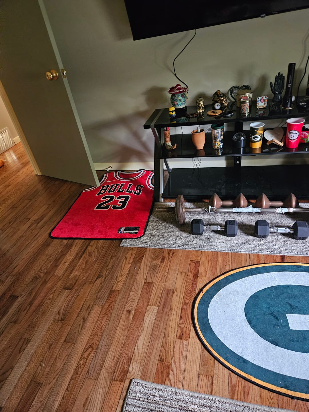 Customer photo review of Chicago Bulls jersey Rug
