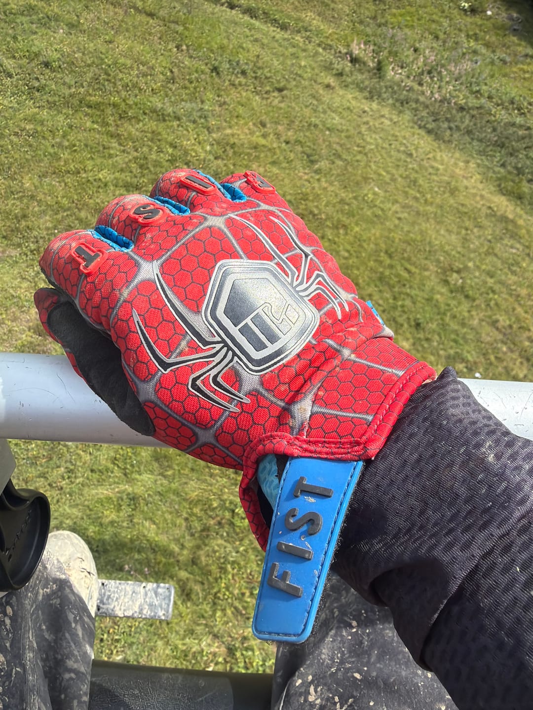 Customer photo review of Geographic | Gravity Gloves