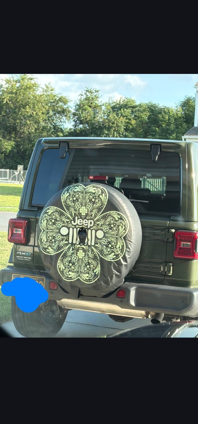 Customer photo review of Lucky Clover Jp St Patrick Day Green Spare Tire Cover LT11