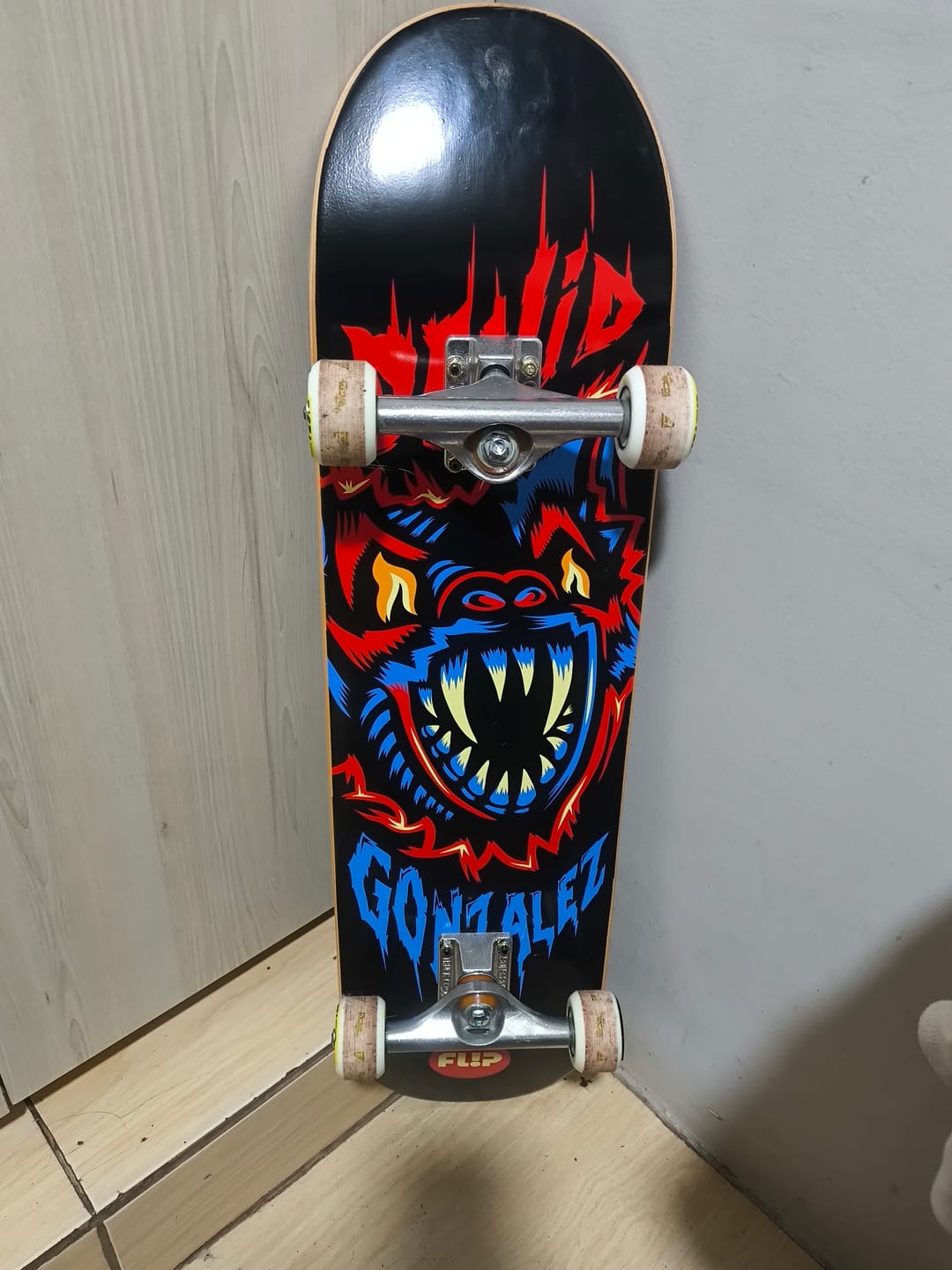 Customer photo review of Flip - Tabla Gonzalez Blacklight 8.0