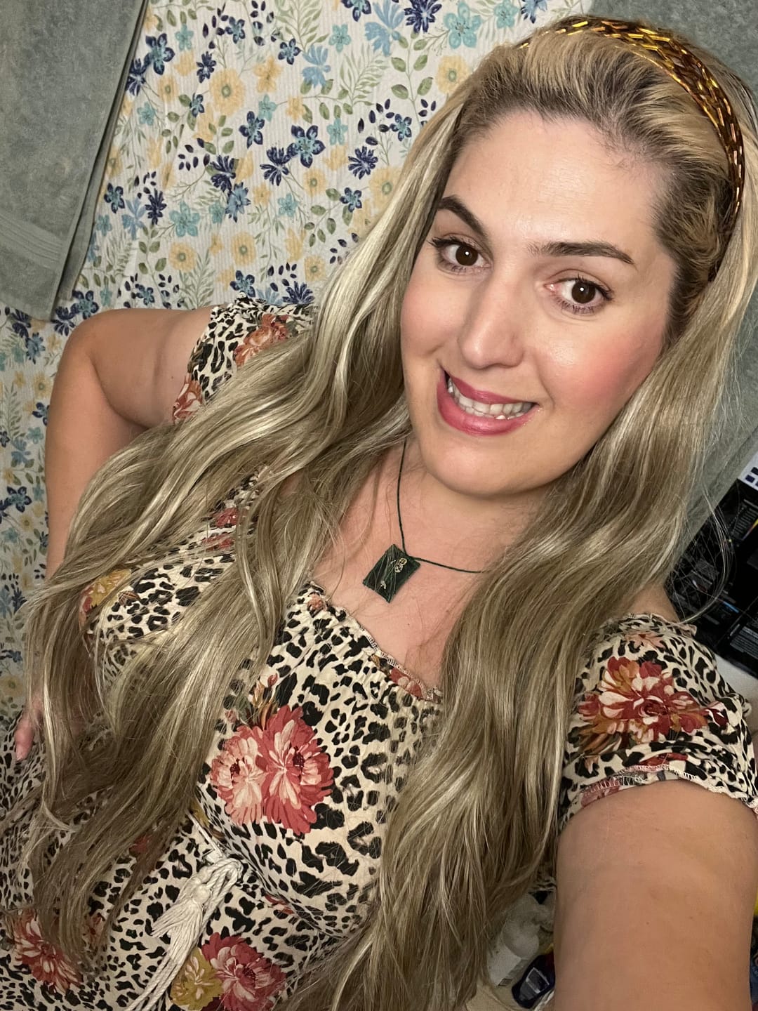 Customer photo review of Bobbi Boss NU Lace Series Human Hair Blend Glueless 13X2" Deep 360 Lace Wig - MBLF272 JASLYN