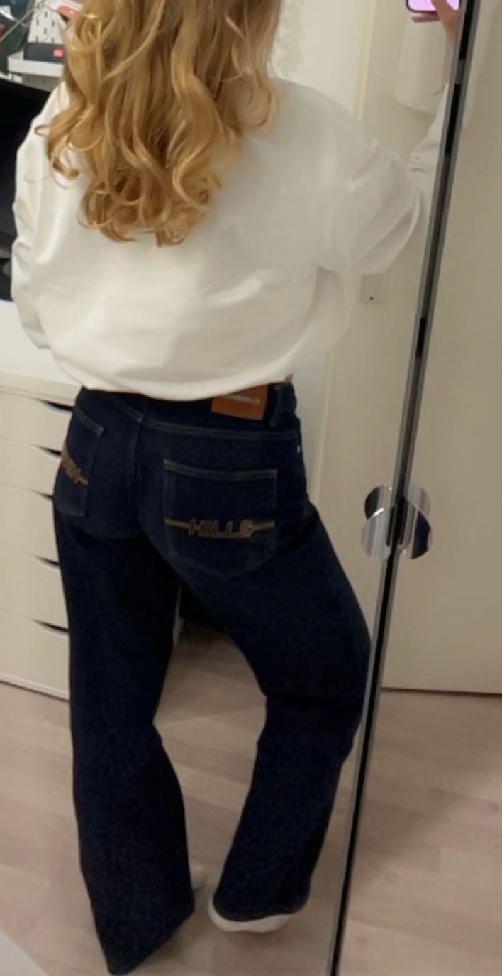 Customer photo review of LOGO STITCH JEANS INDIGO
