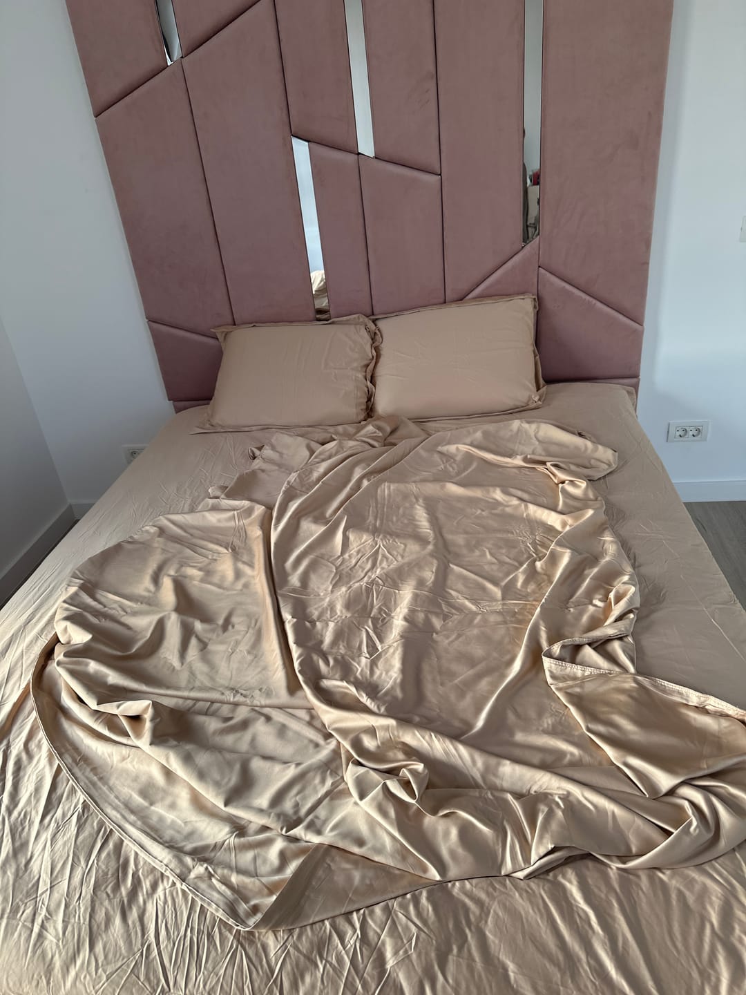 Customer photo review of Lenjerie Pat Dublu din Satin Extra Fin, 4 Piese, cu Elastic, Bej Inchis-P8783