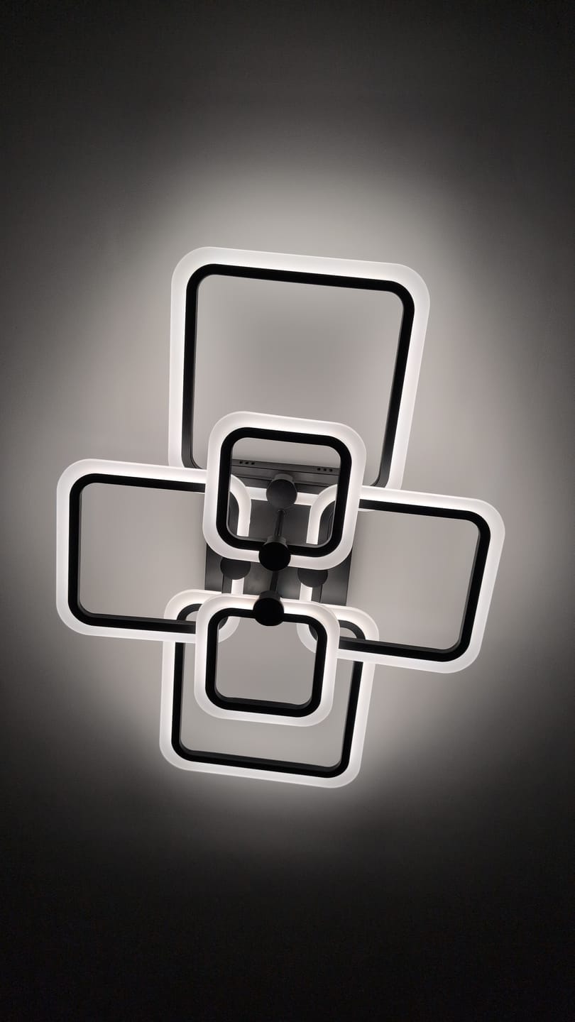 Customer photo review of LED осветително тяло 4+2 SQUARE Black с дистанционно, еквивалент 800W