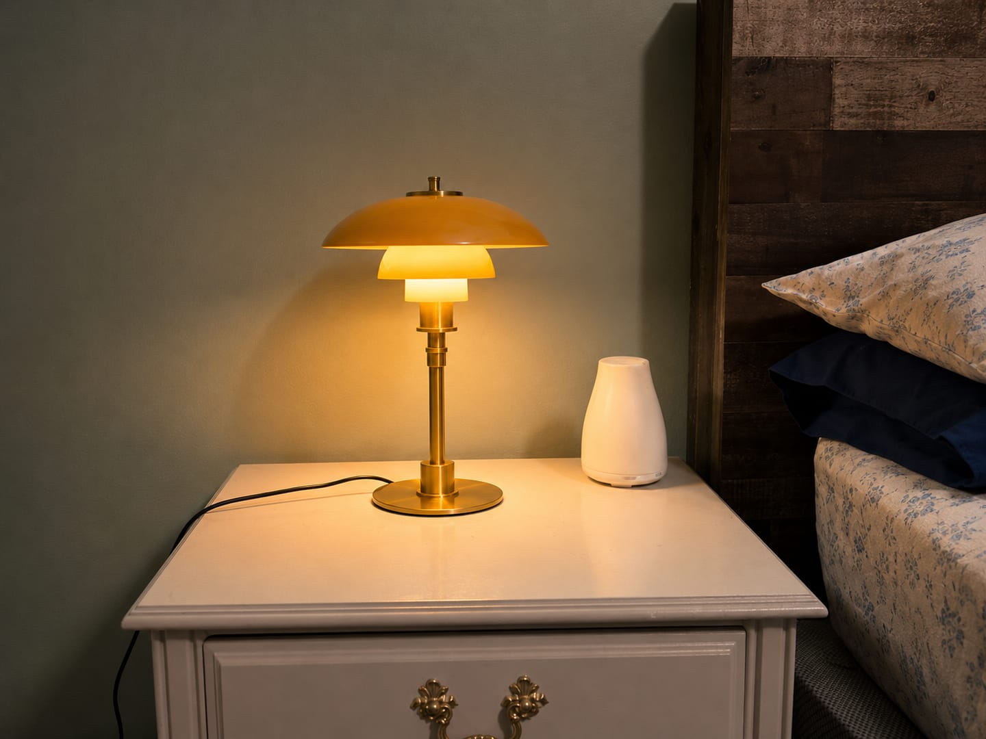 Customer photo review of Danish Design Table Lamp