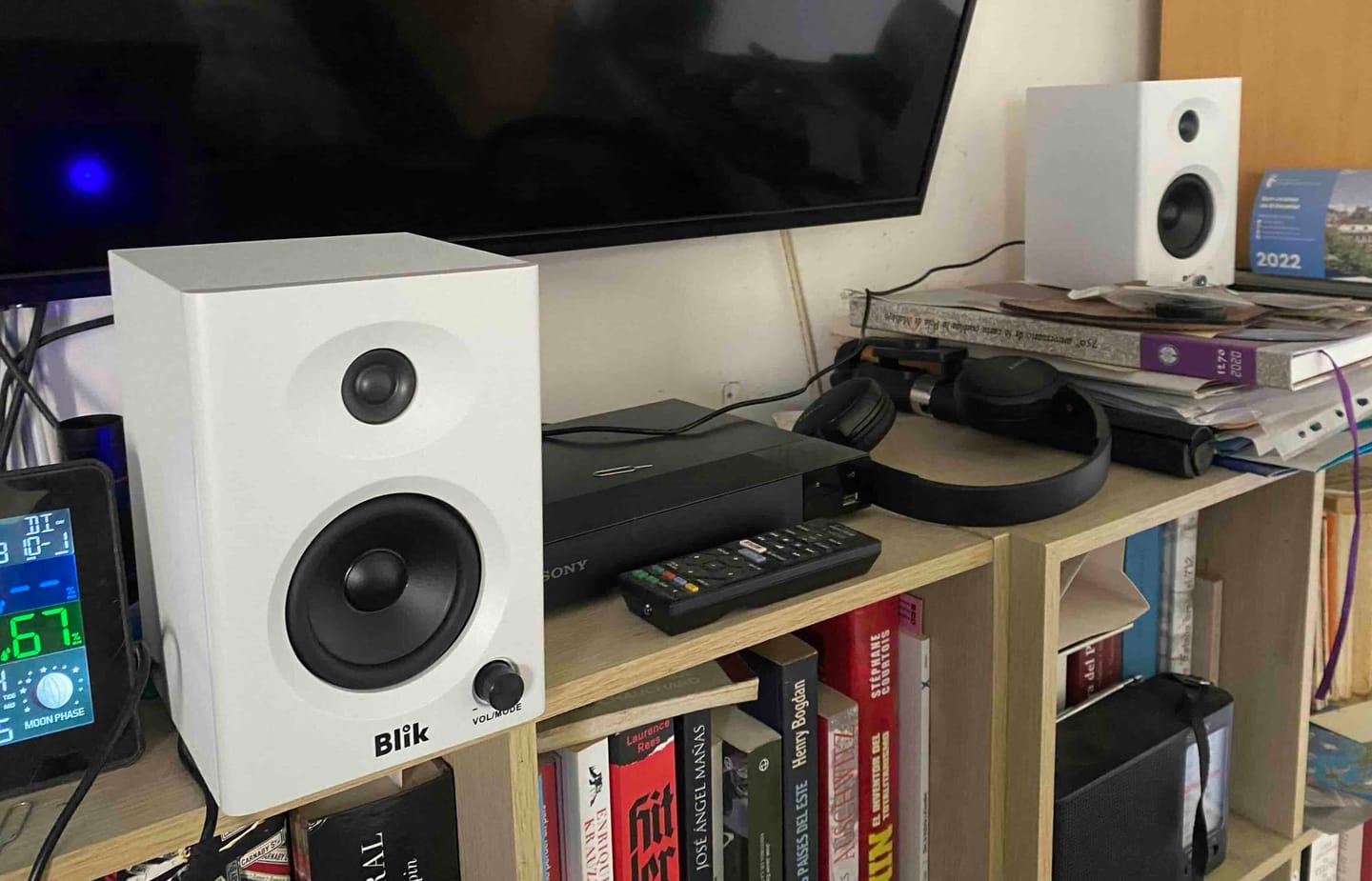 Customer photo review of Par Parlantes Hi-Fi Bluetooth Blik Bookshelf Lite 30W RMS Blanco