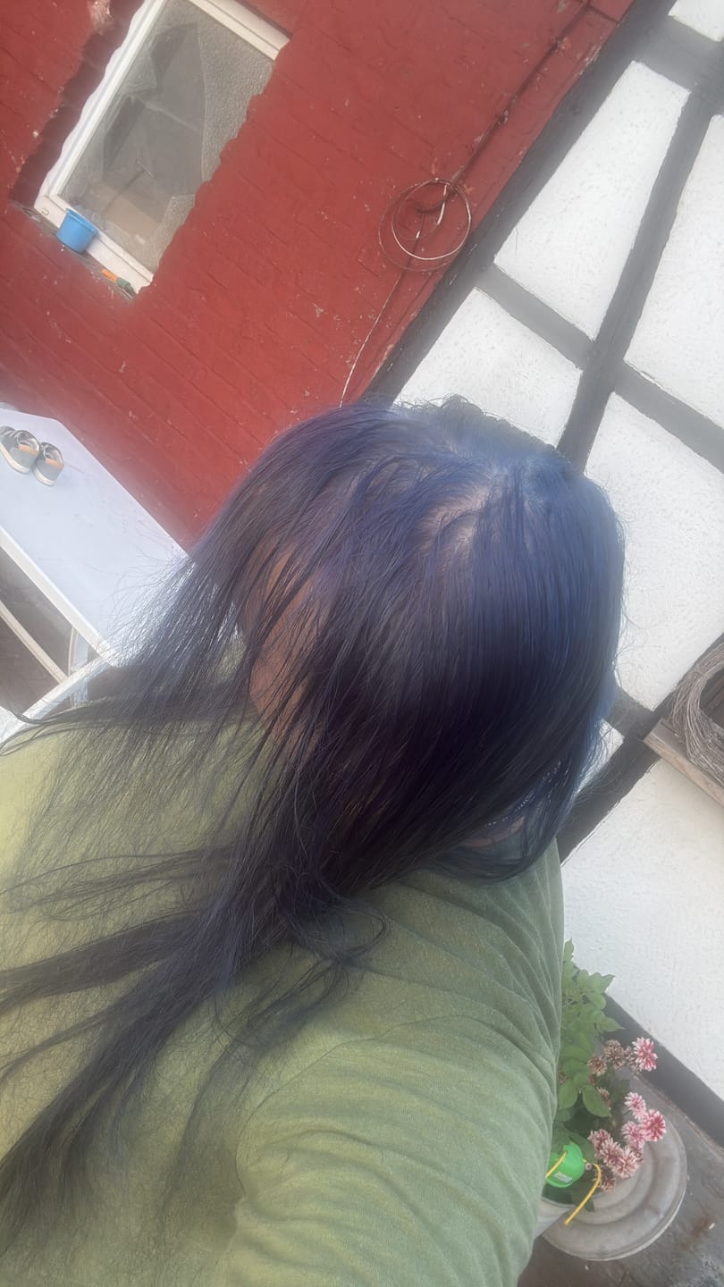 Customer photo review of Mattie Royal Navy - Vegan Semi-Permanent Direct Dye Hair Color Cream 210 ml