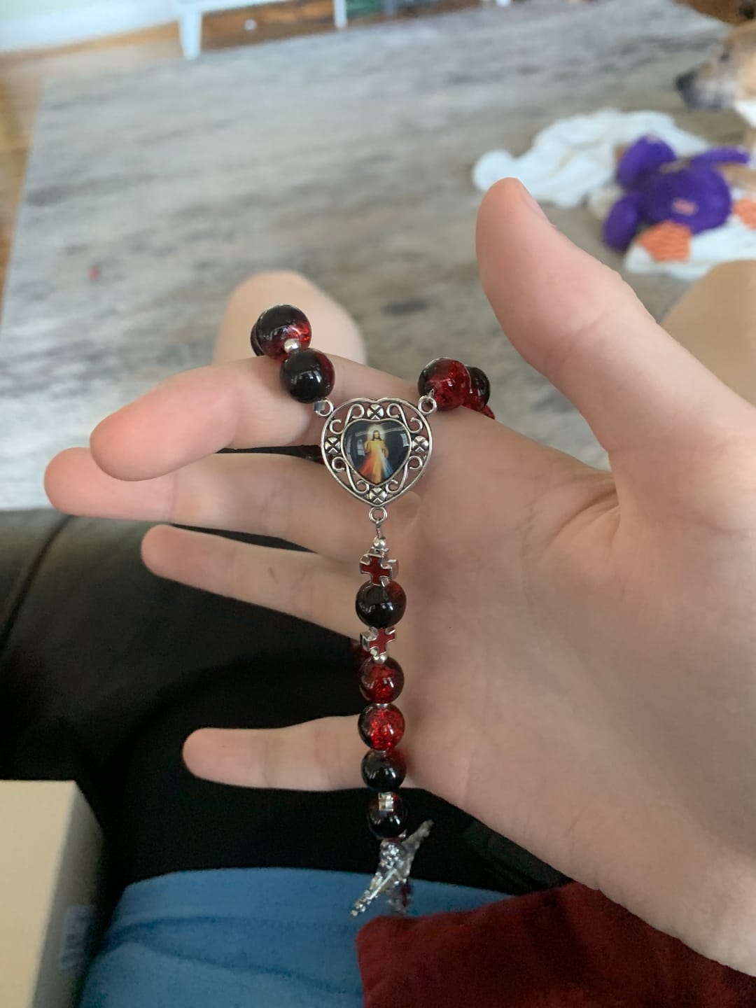 Customer photo review of Christianartworkshop Divine Mercy Rosary in Black and Red Glass Beads Symbolizing Christ's Passion