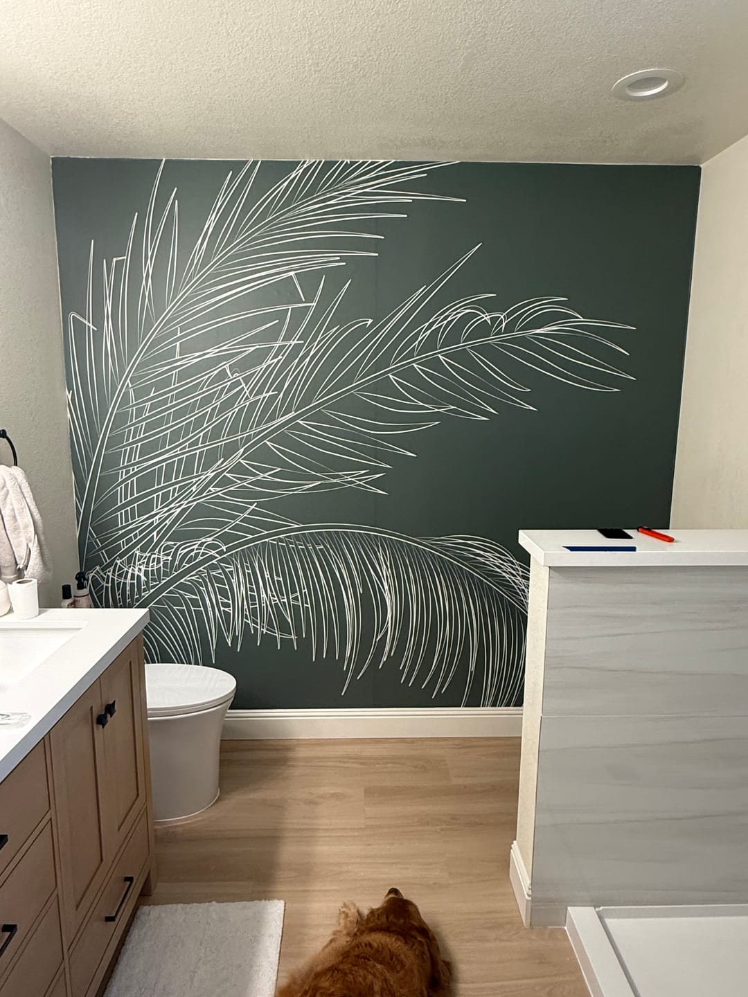 Customer photo review of Donda - Minimal Palm Leaf Wallpaper