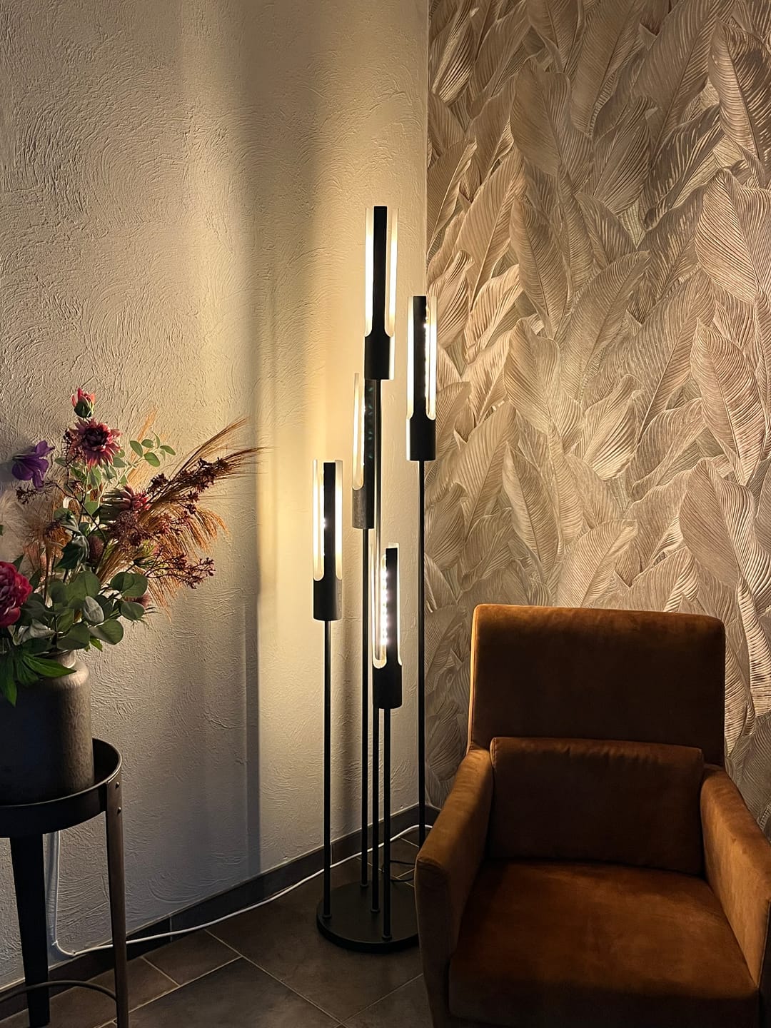 Customer photo review of Vloerlamp Lumen - 5-lichts - Zwart - Metaal - 176 cm