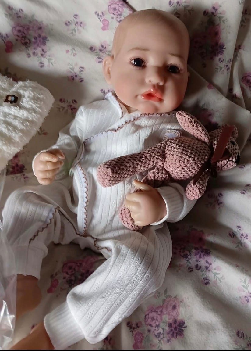 Customer photo review of Isabella 20" Lifelike Reborn Baby Doll