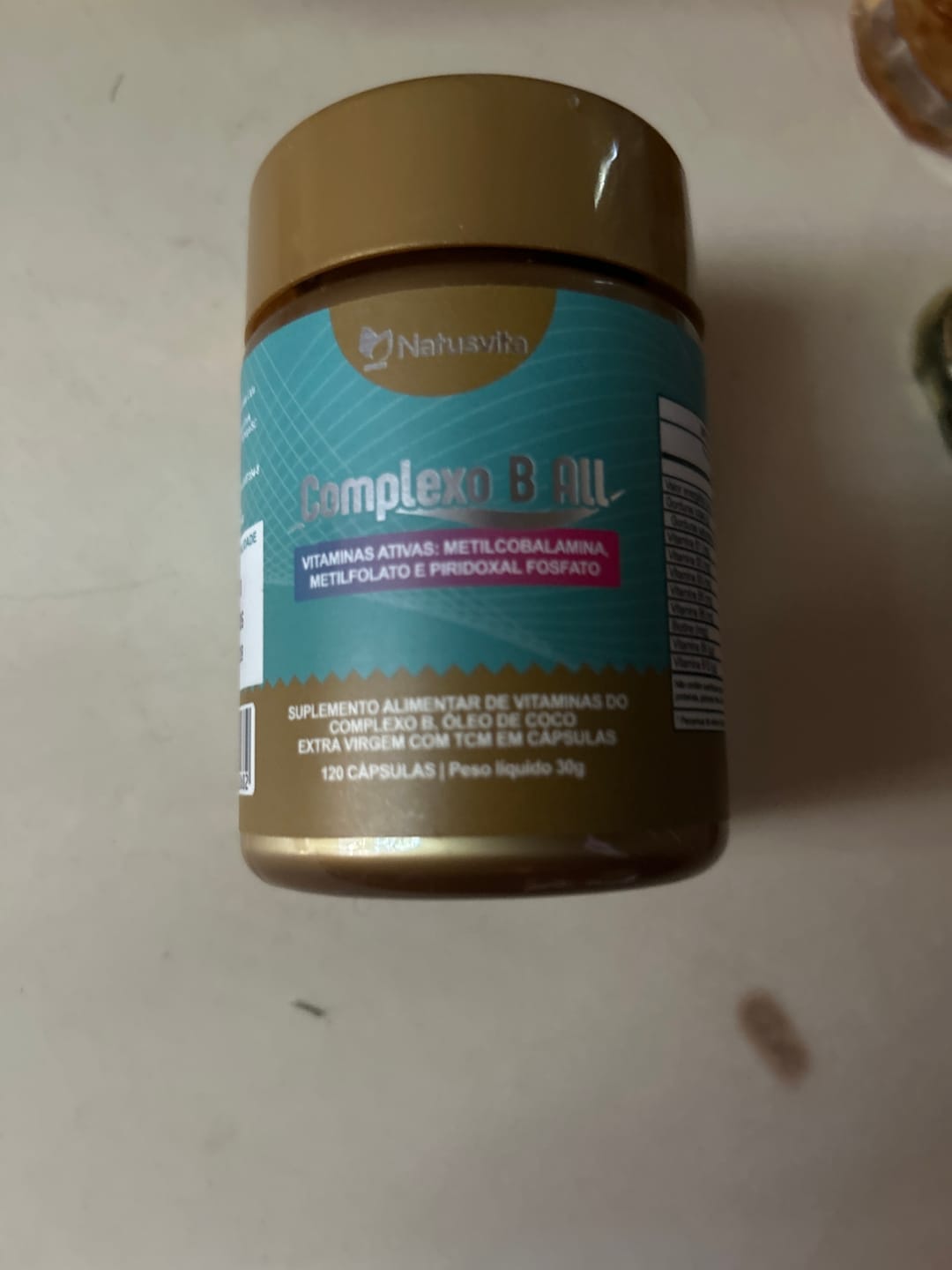 Customer photo review of Complexo B All. 120 cápsulas. Vitamina B1, B2, B3, B5, B6, B7, B9 e B12 com TCM e Óleo de Coco Softgel