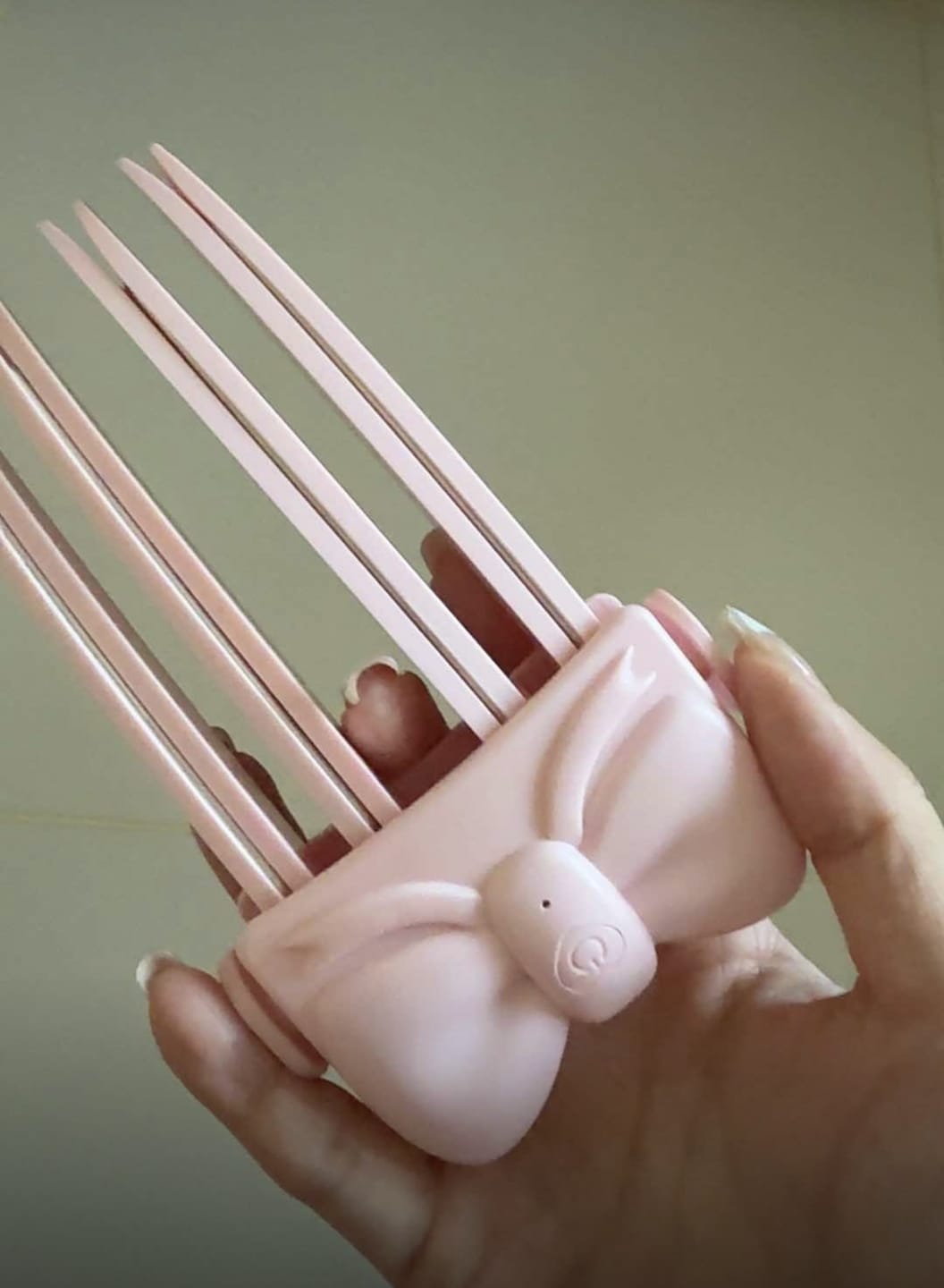 Customer photo review of Revimus Heated Root Volumizer Clip