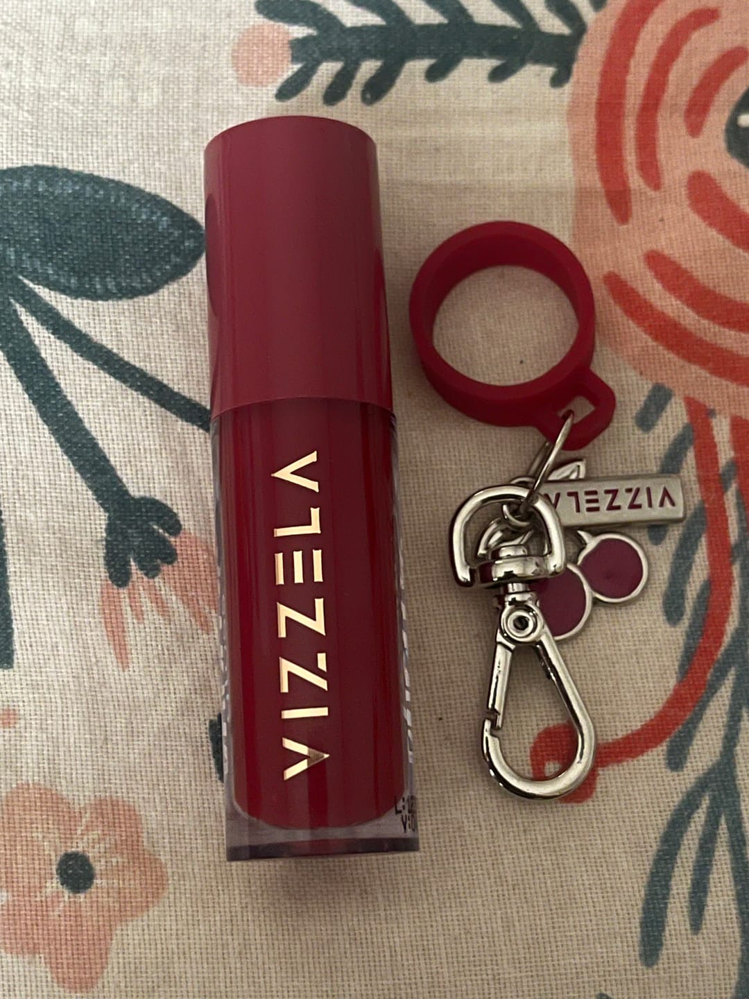 Customer photo review of Cherry Gloss - Vizzela