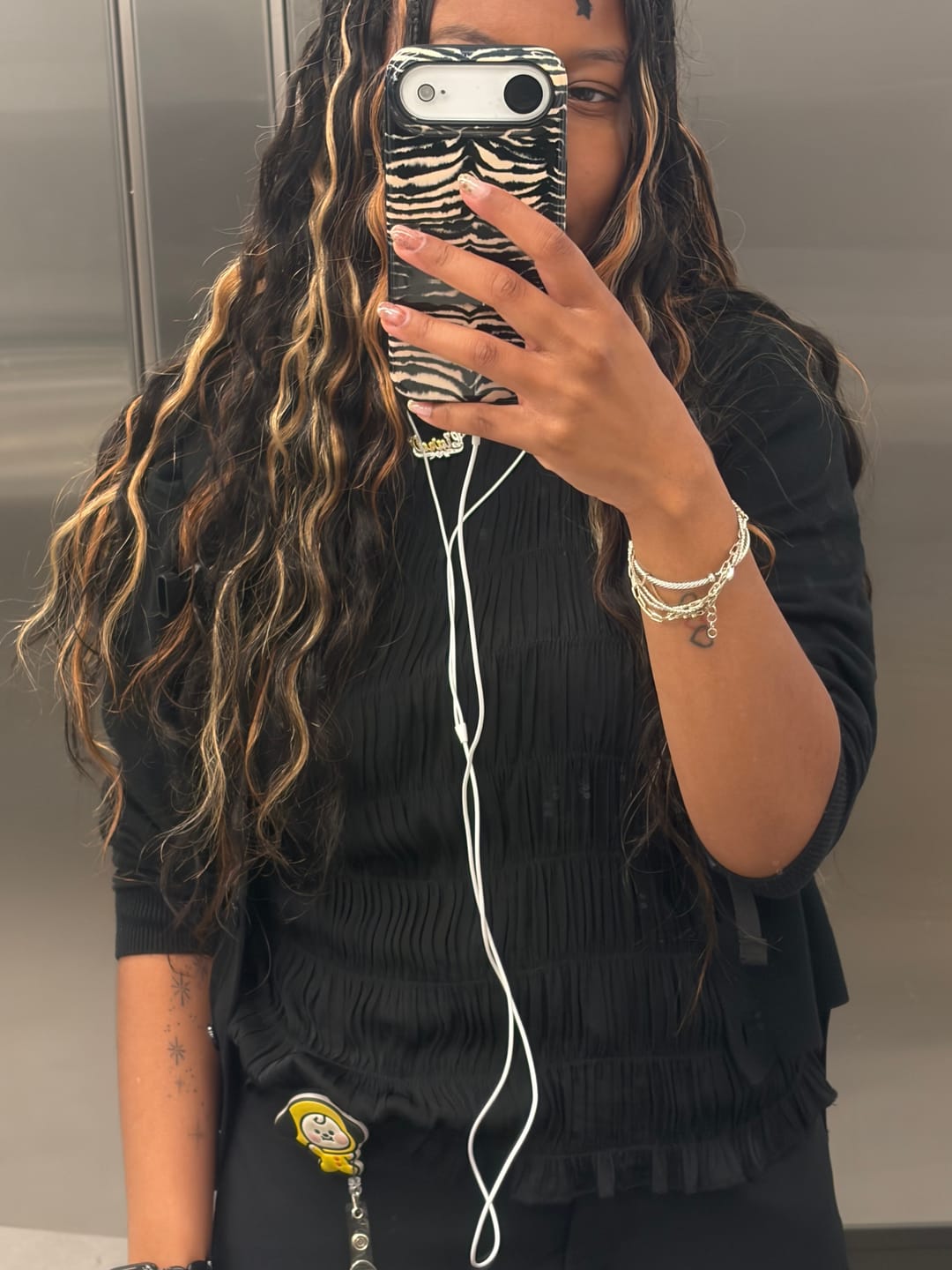 Customer photo review of #T1B/4/27/30 Mix Blend Body Wave Human Crochet Hair