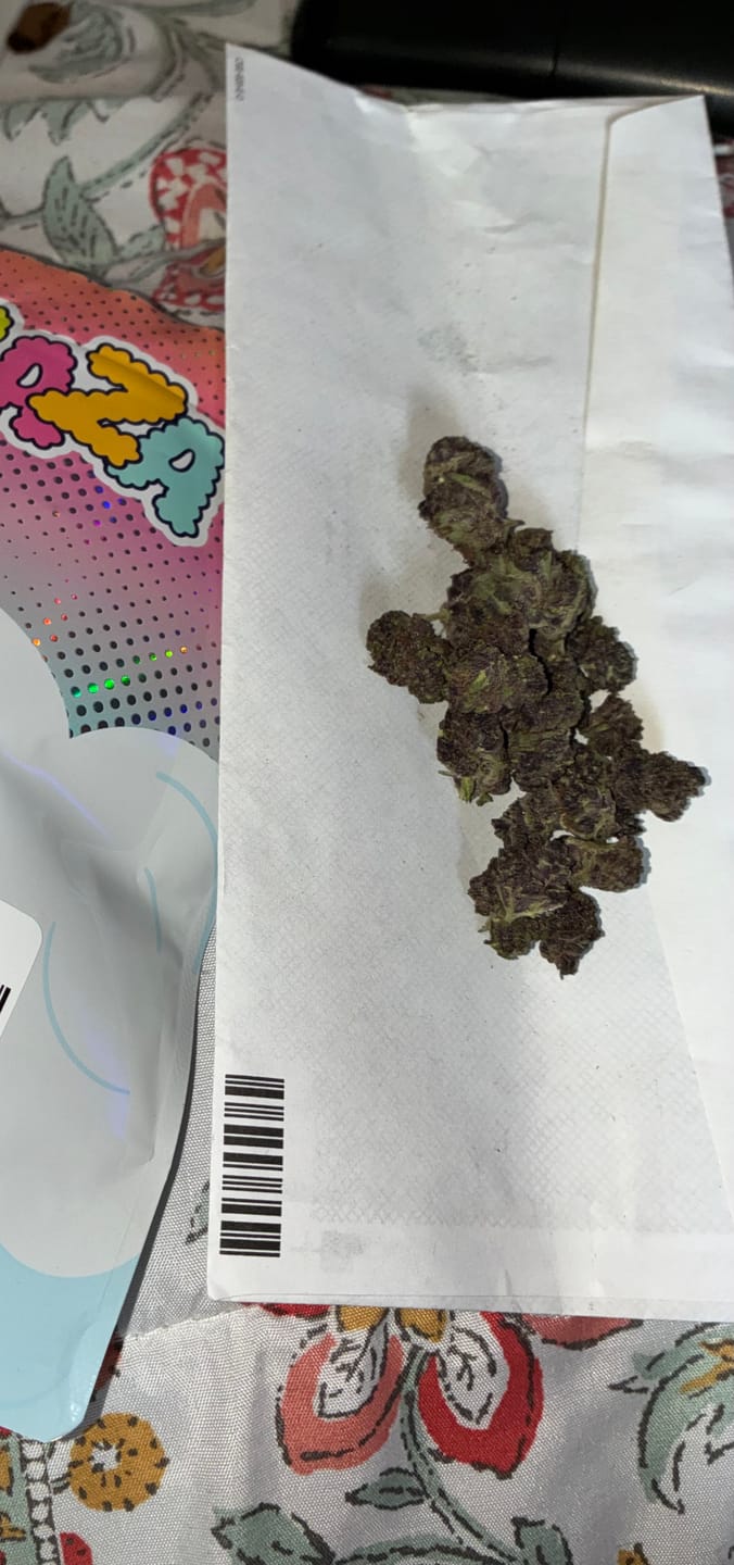 Customer photo review of Jager Sour Diesel - 28 Grams Littles - Sativa
