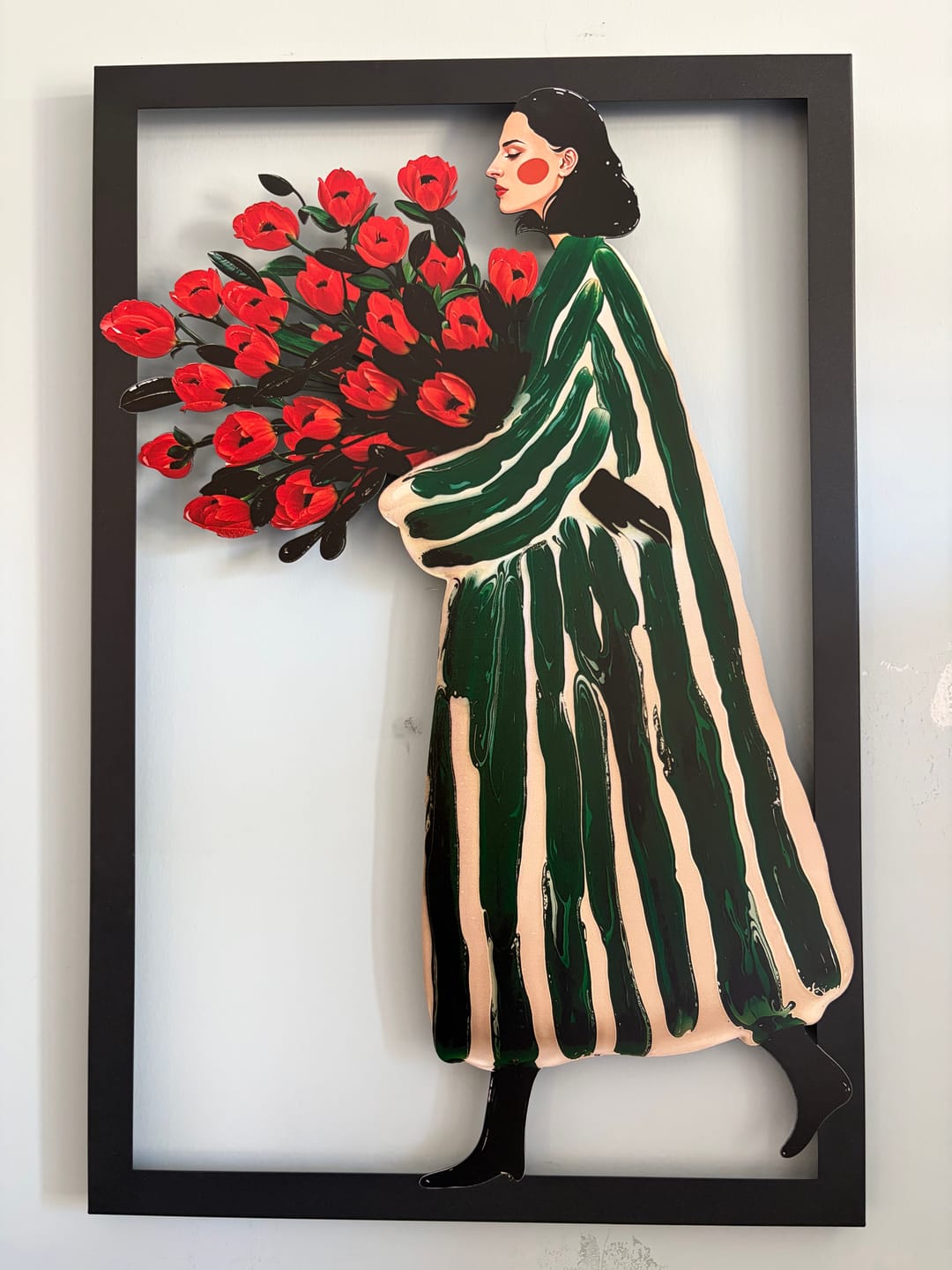 Customer photo review of Rose Lady Metal Tablo