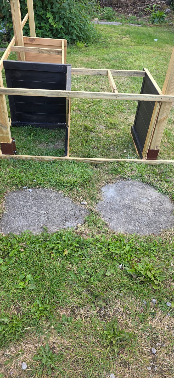 Customer photo review of 6x 75mm (3") Industrial Fence Post Spike Support 600mm Long (Includes Driving Tool)