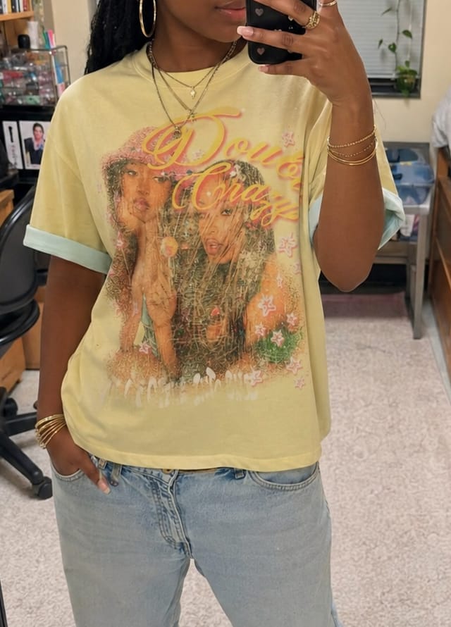 Customer photo review of Vintage 90s Girls Two Tone Tee-614