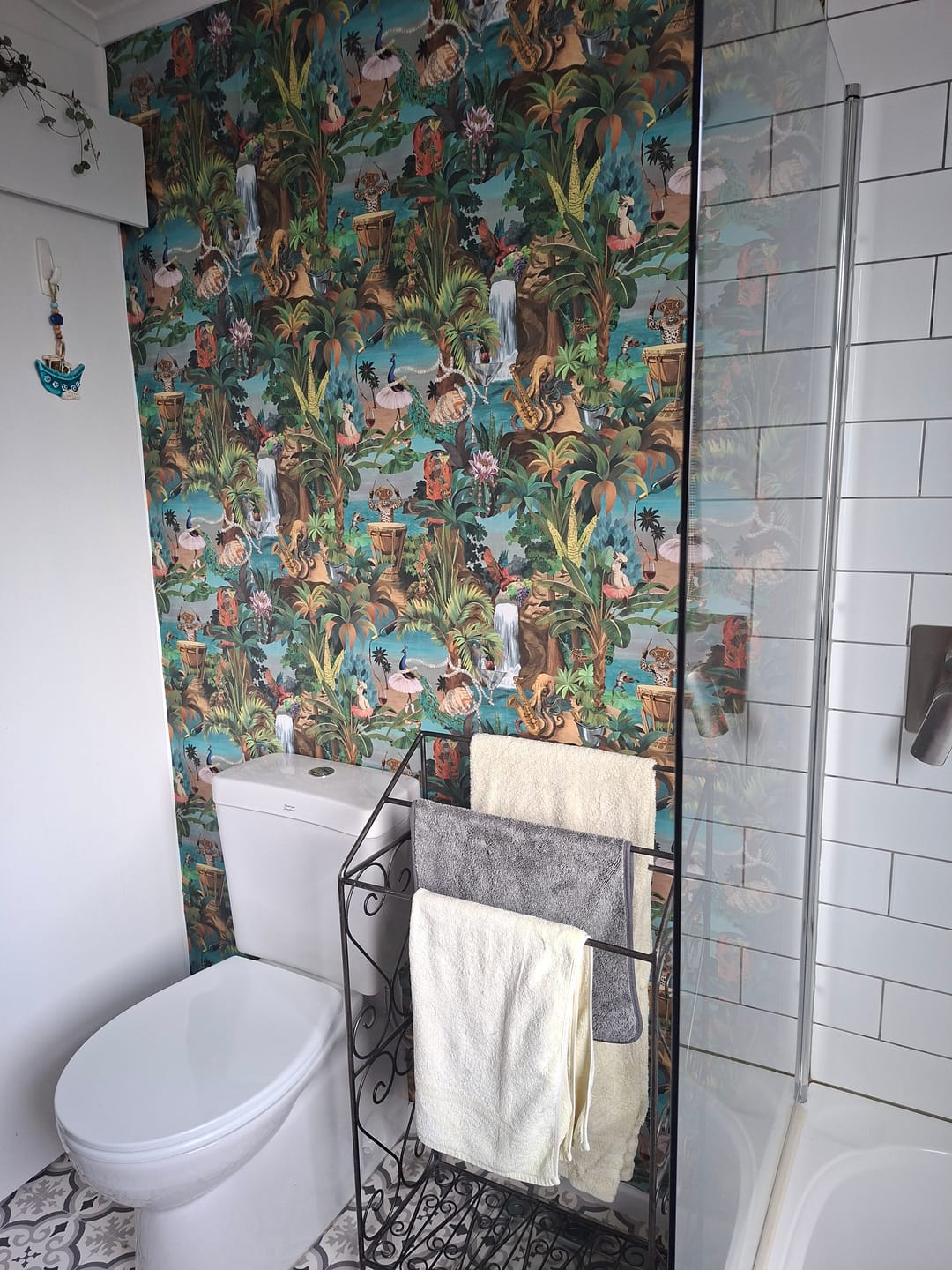 Customer photo review of Sunset Carnival Wallpaper – Multi