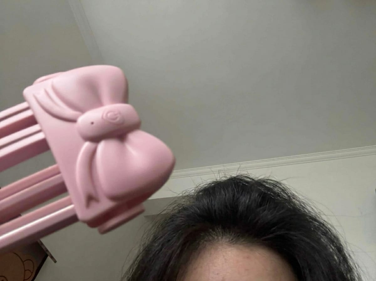 Customer photo review of Revimus Heated Root Volumizer Clip