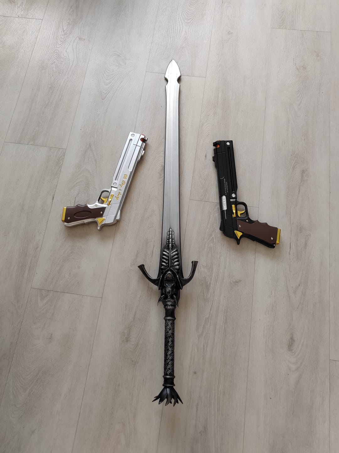 Customer photo review of Devil May Cry 5 Dante's Rebellion V3 Foam Sword