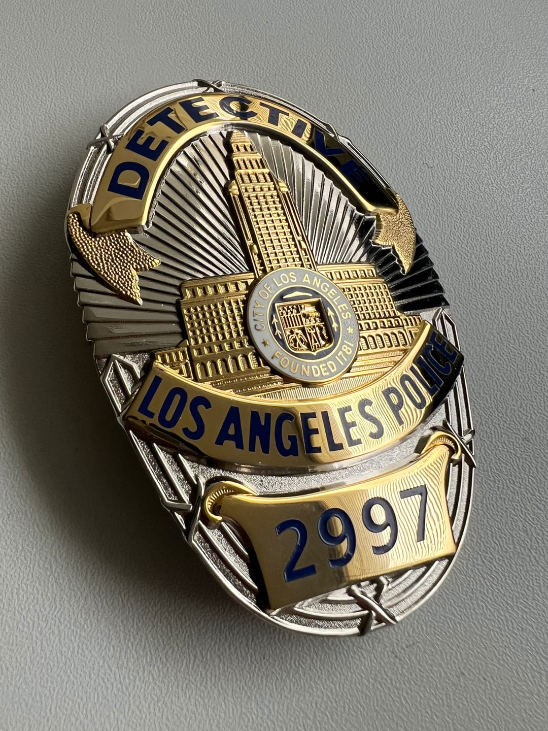 Customer photo review of LAPD Detective Los Angeles Police Badge Premium Enamel Exact Replica