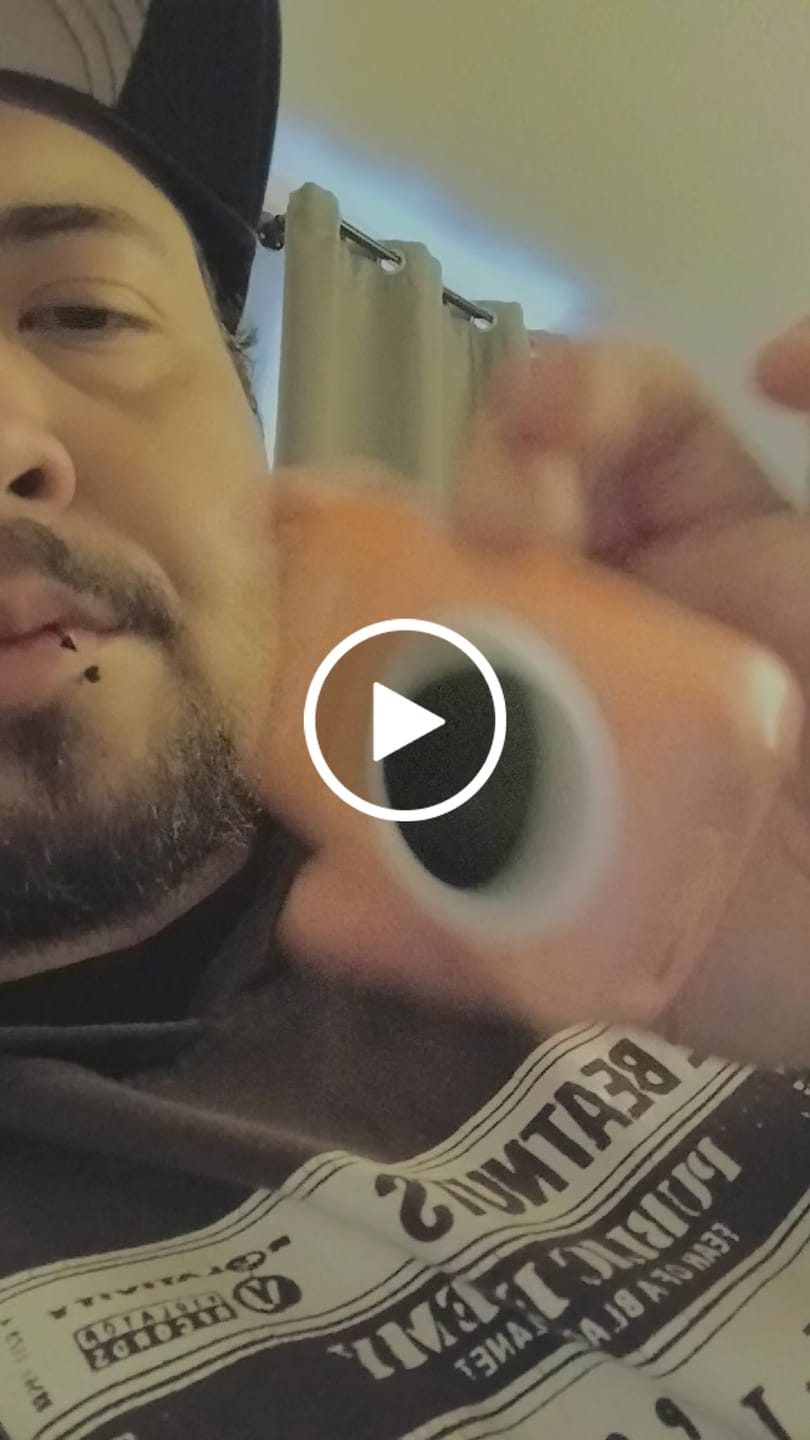 Customer video review of Strawberry Ice Elux Astra 50K