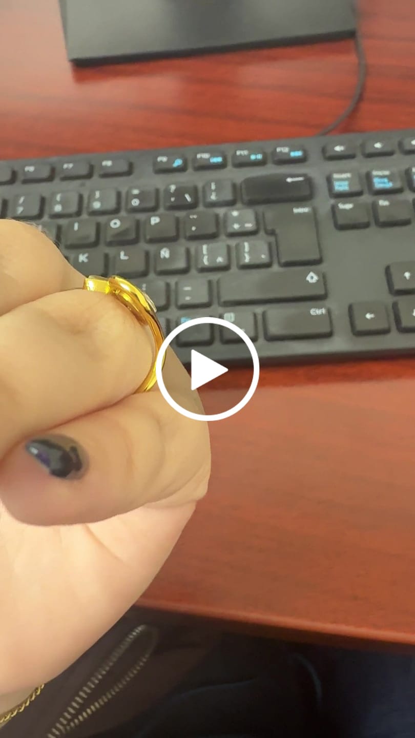 Customer video review of Anillo Teardrops