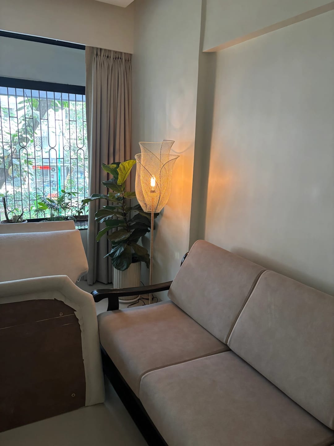 Customer photo review of Lily Metal Floor Lamp