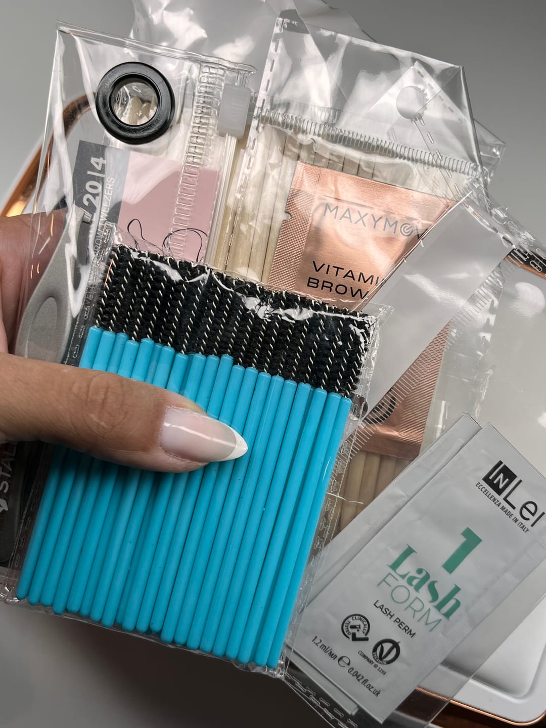Customer photo review of Mini cepillos para el laminado de cejas/ lifting de pestañas (20 unidades/pack)
