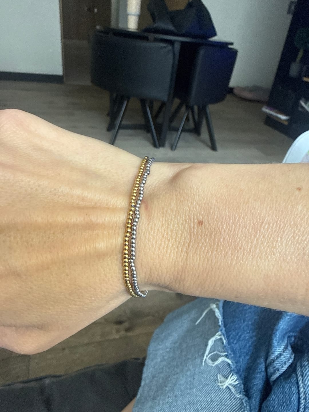 Customer photo review of Pulsera Bolitas Doradas
