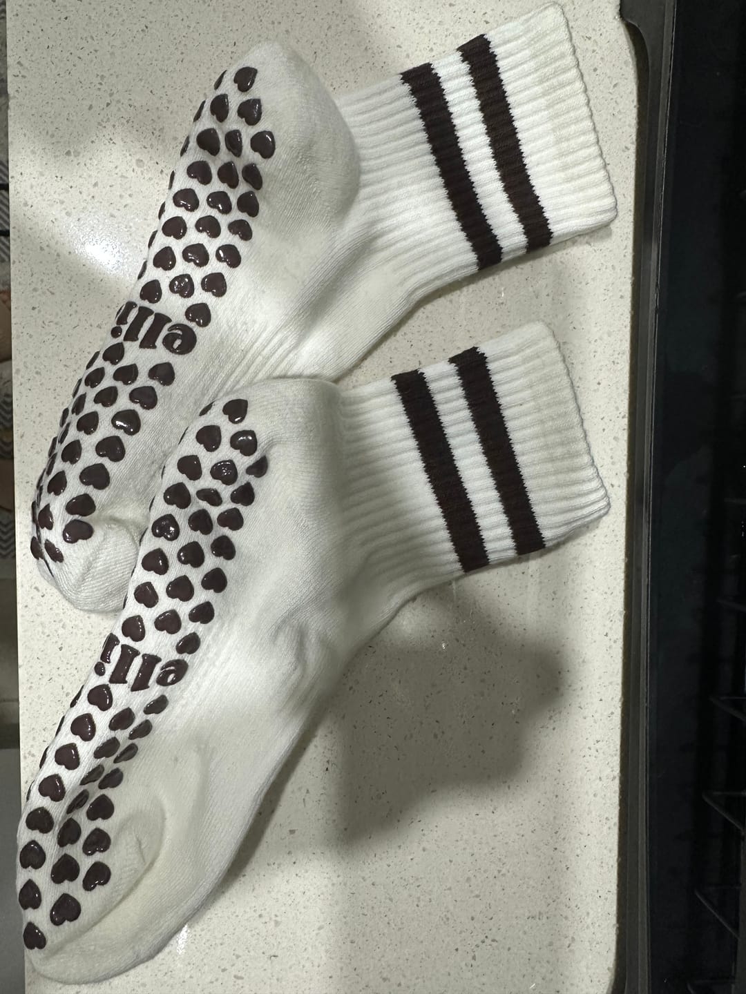 Customer photo review of Grip Stripes - Espresso