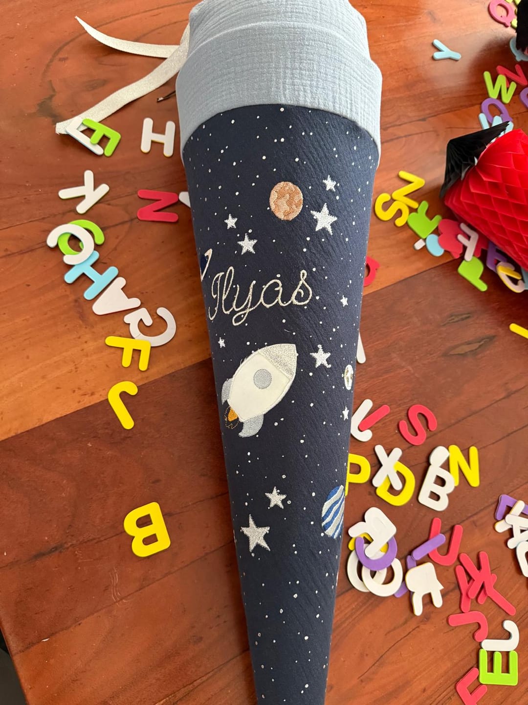 Customer photo review of Schultüte WELTALL Weltraum Rakete | Musselin Dunkelblau Silber Punkte / Graublau | Optional mit Name
