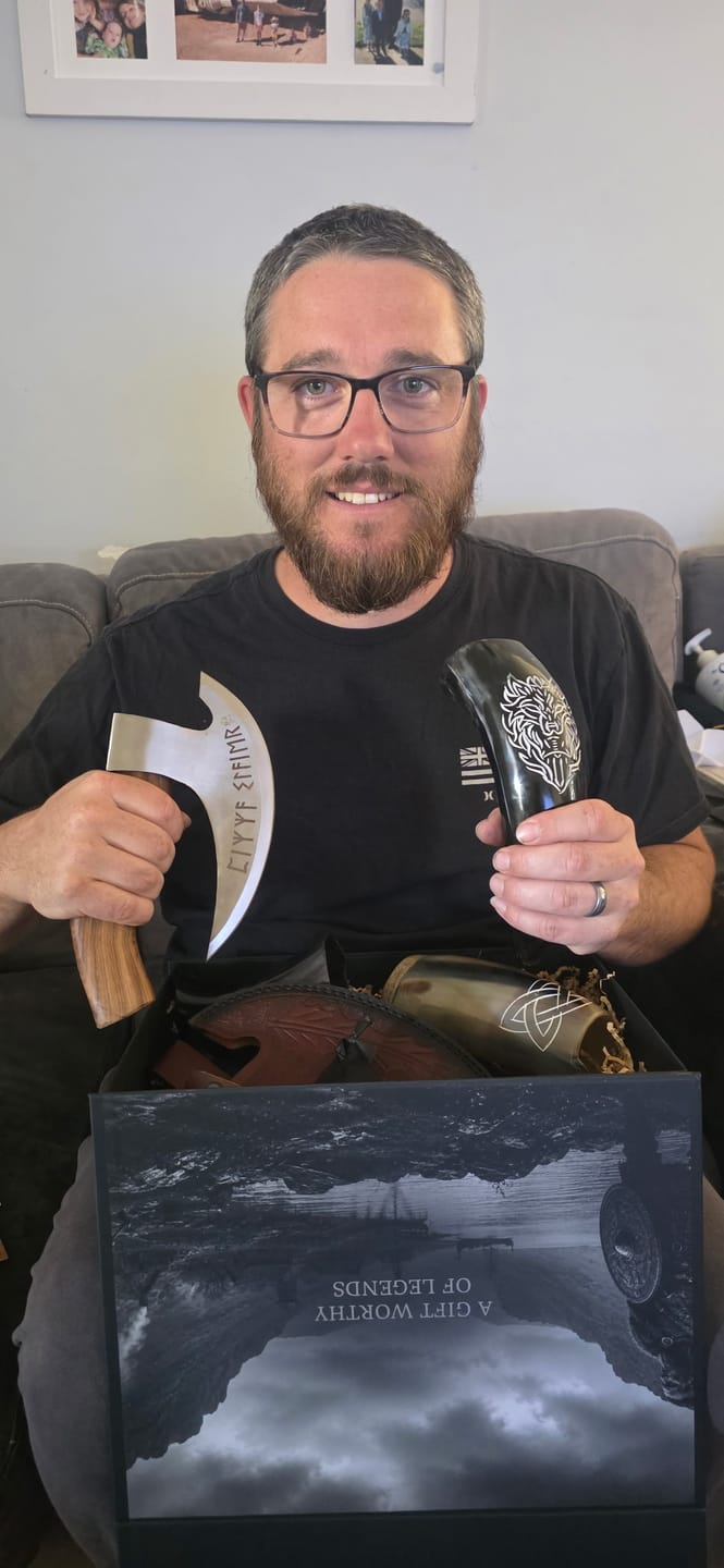 Customer photo review of Pizza & Beer Viking Gift Set