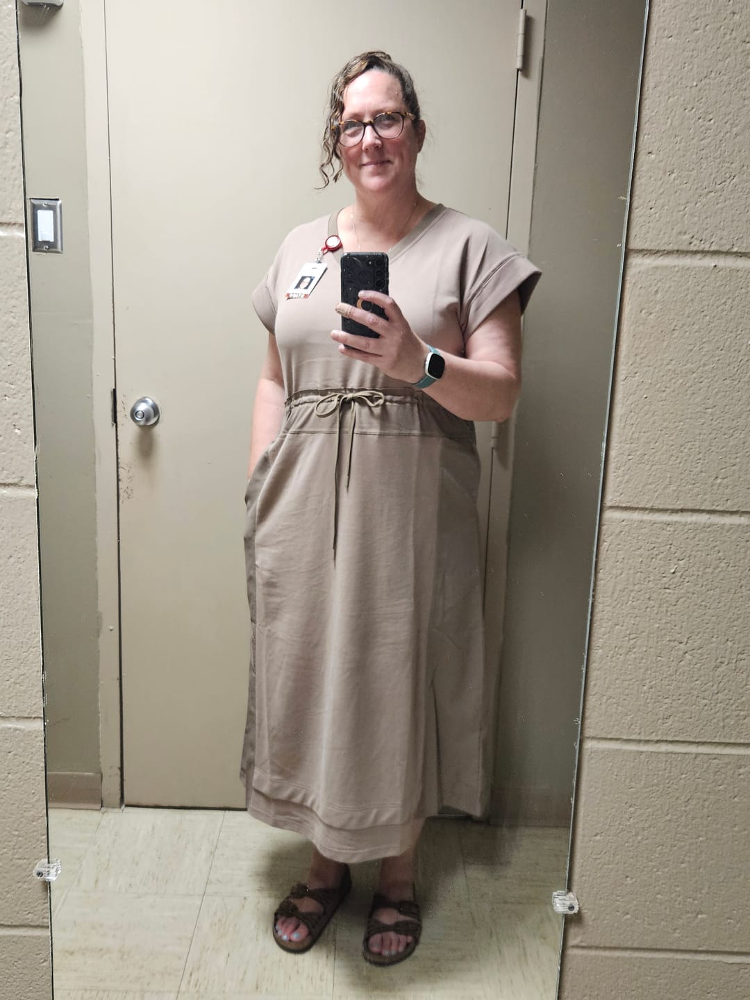 Customer photo review of Pop of Confidence Midi Dress