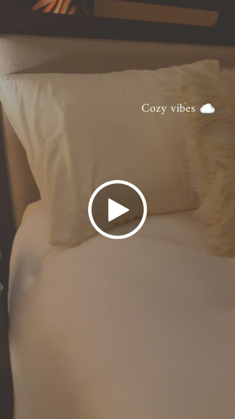 Customer video review of MarshMellow Comforter