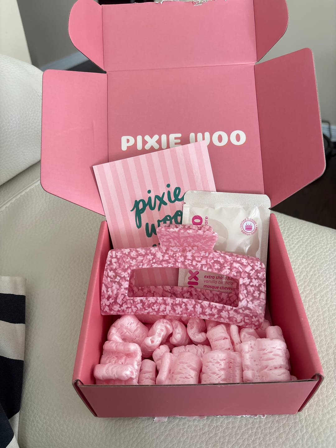 Customer photo review of Manon + Joanie - The Community Collection