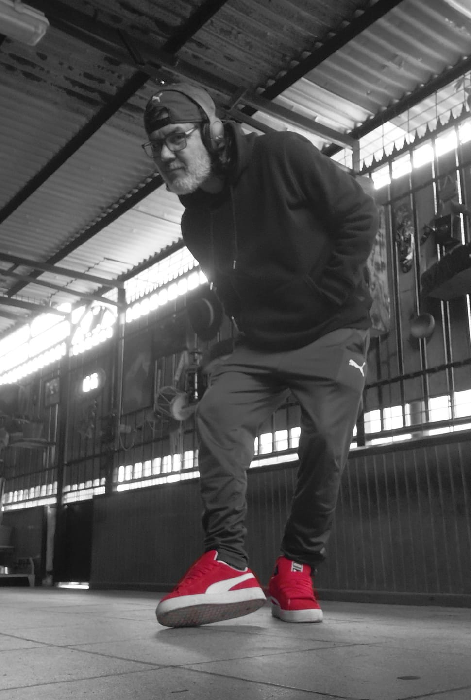 Customer photo review of Zapatilla Puma Suede Xl Unisex Rojo