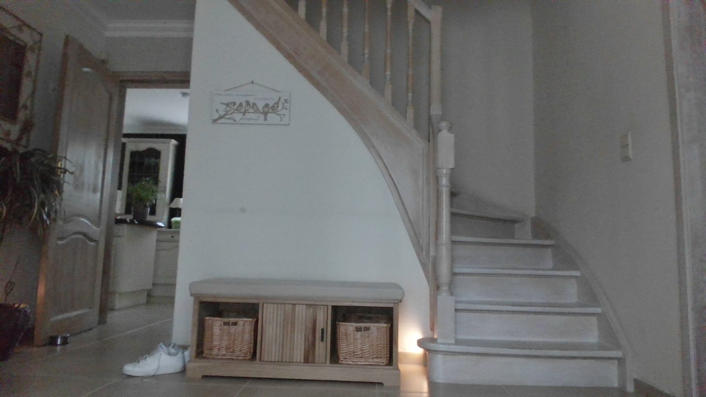 Customer photo review of CHIBA - Banc avec rangements en bois et velours beige