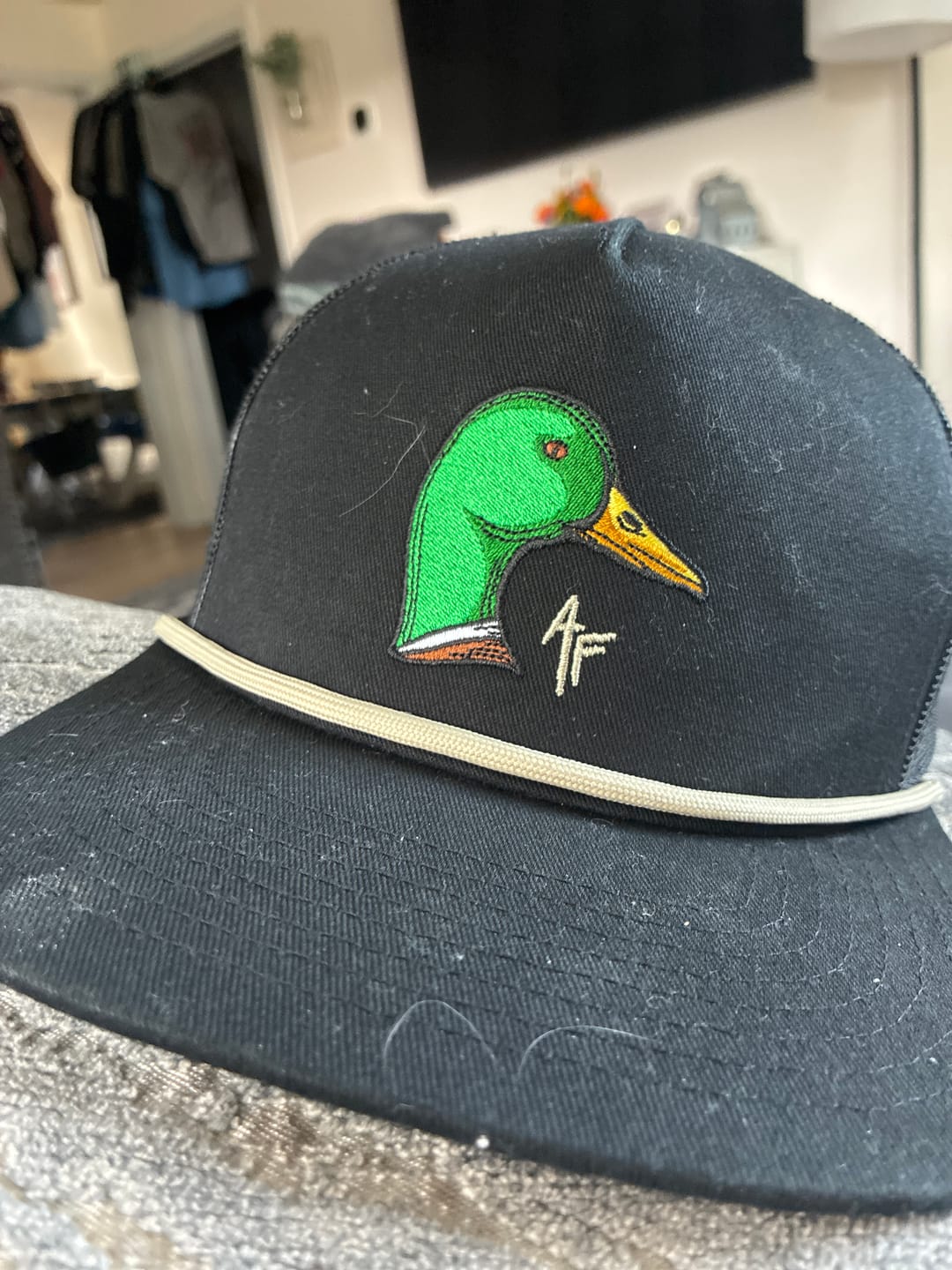 Customer photo review of The White Tail - Black Gold