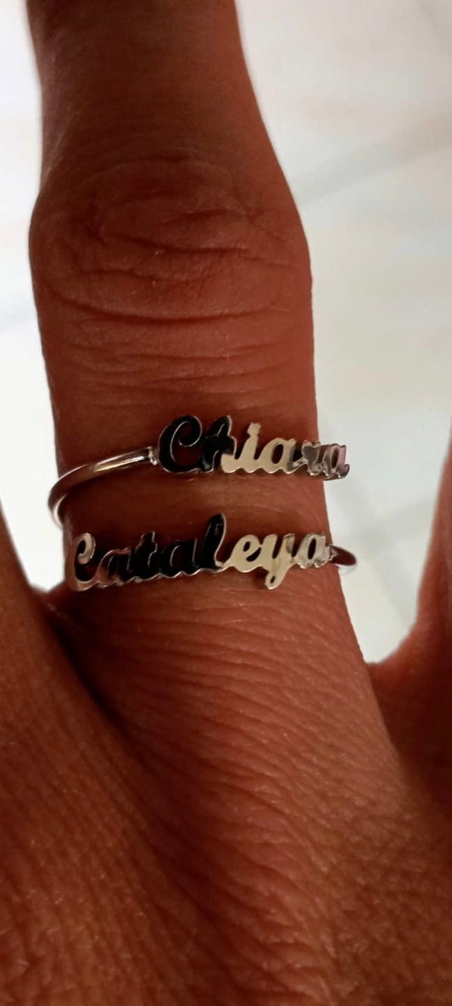 Customer photo review of Bague avec deux noms gravés