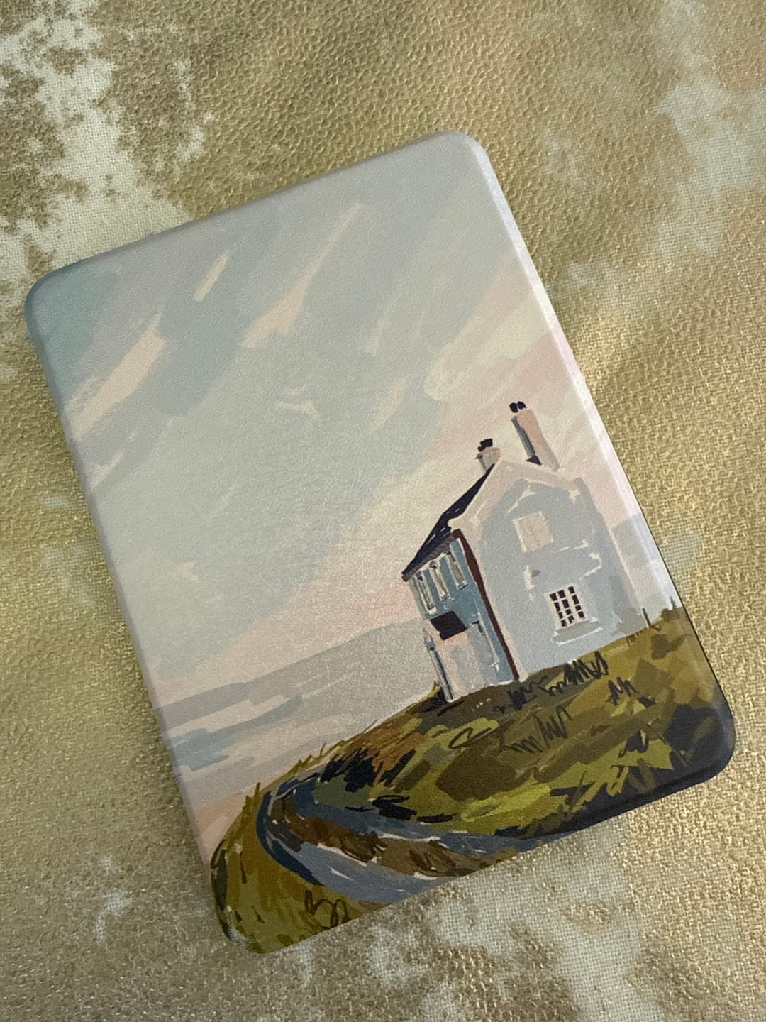 Customer photo review of House On The Shore - Kindle Case