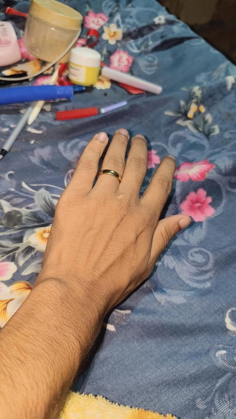 Customer photo review of Vintage Gold Band Ring