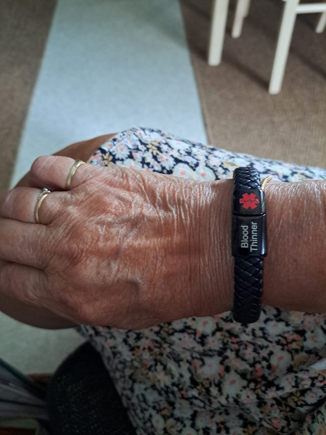 Customer photo review of Lääketieteellinen hälytysranneke
