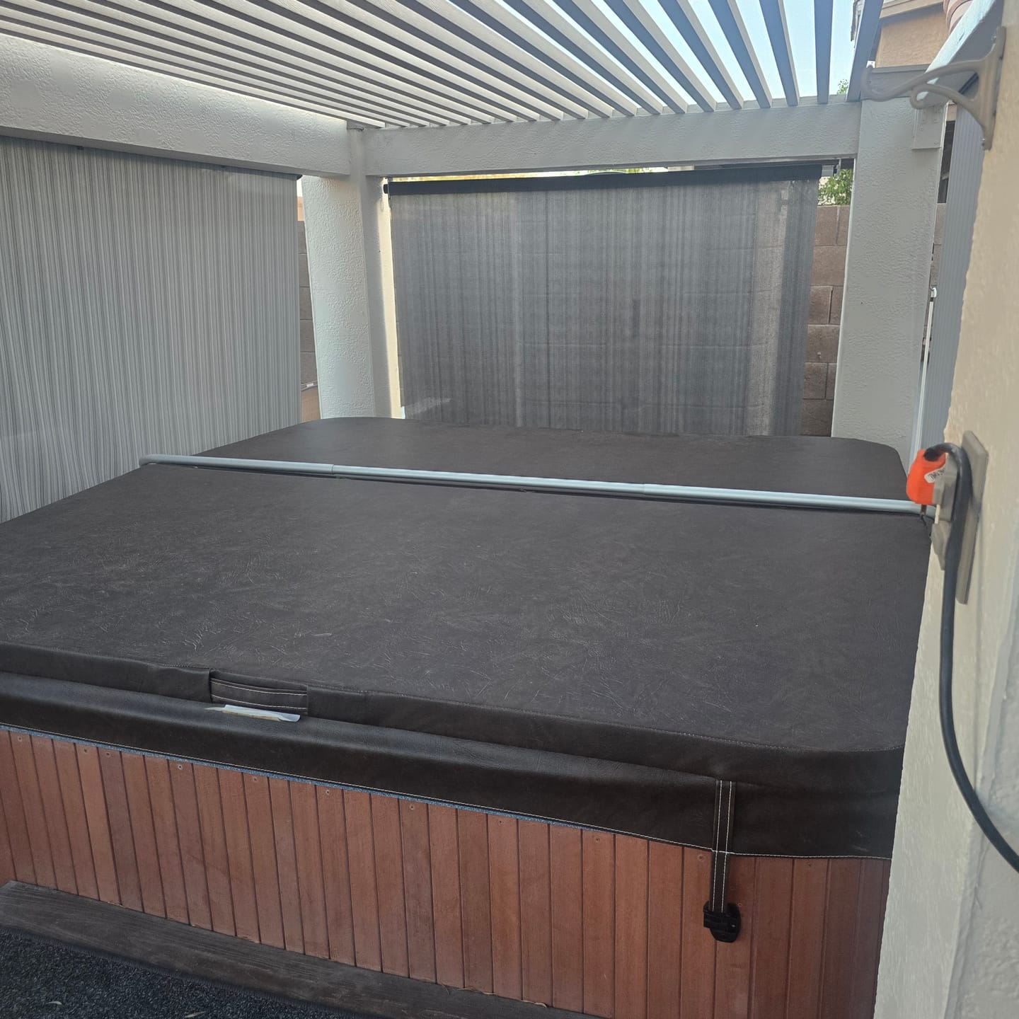 Customer photo review of Jacuzzi J-230 Hot Tub Cover