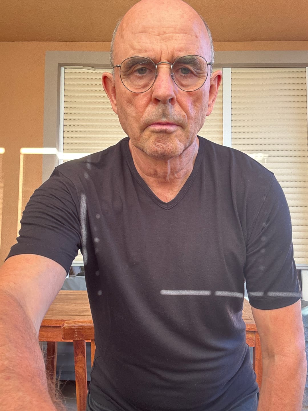 Customer photo review of V-Shirt aus Premium Jersey, kurzarm, Accurate Fit